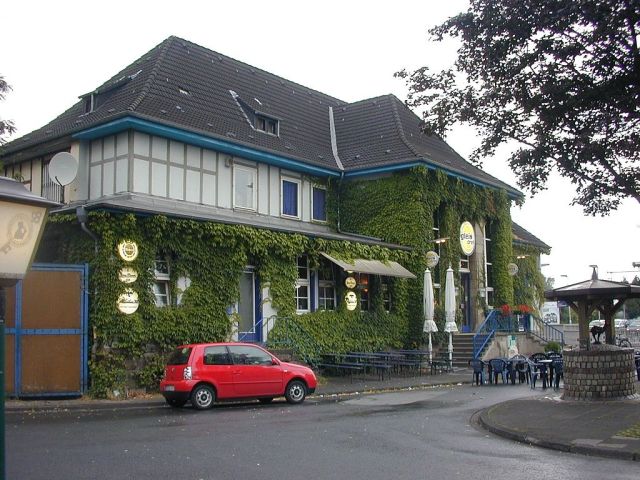 1024px-Duisburg-Großenbaum02