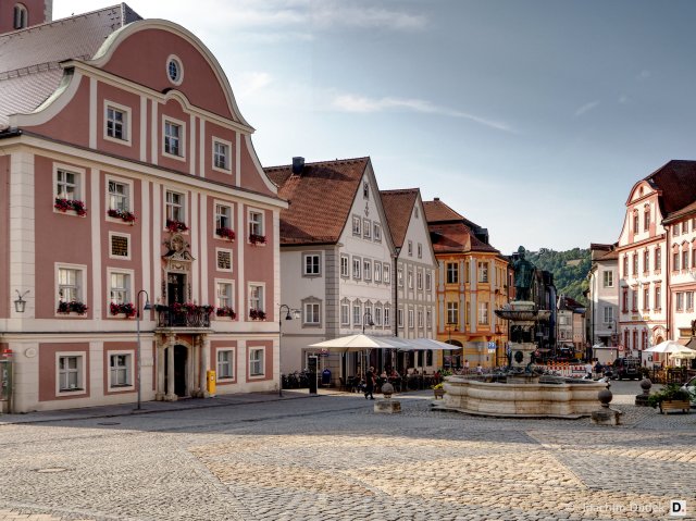 Eichstätt - Marktplatz mit Rathaus