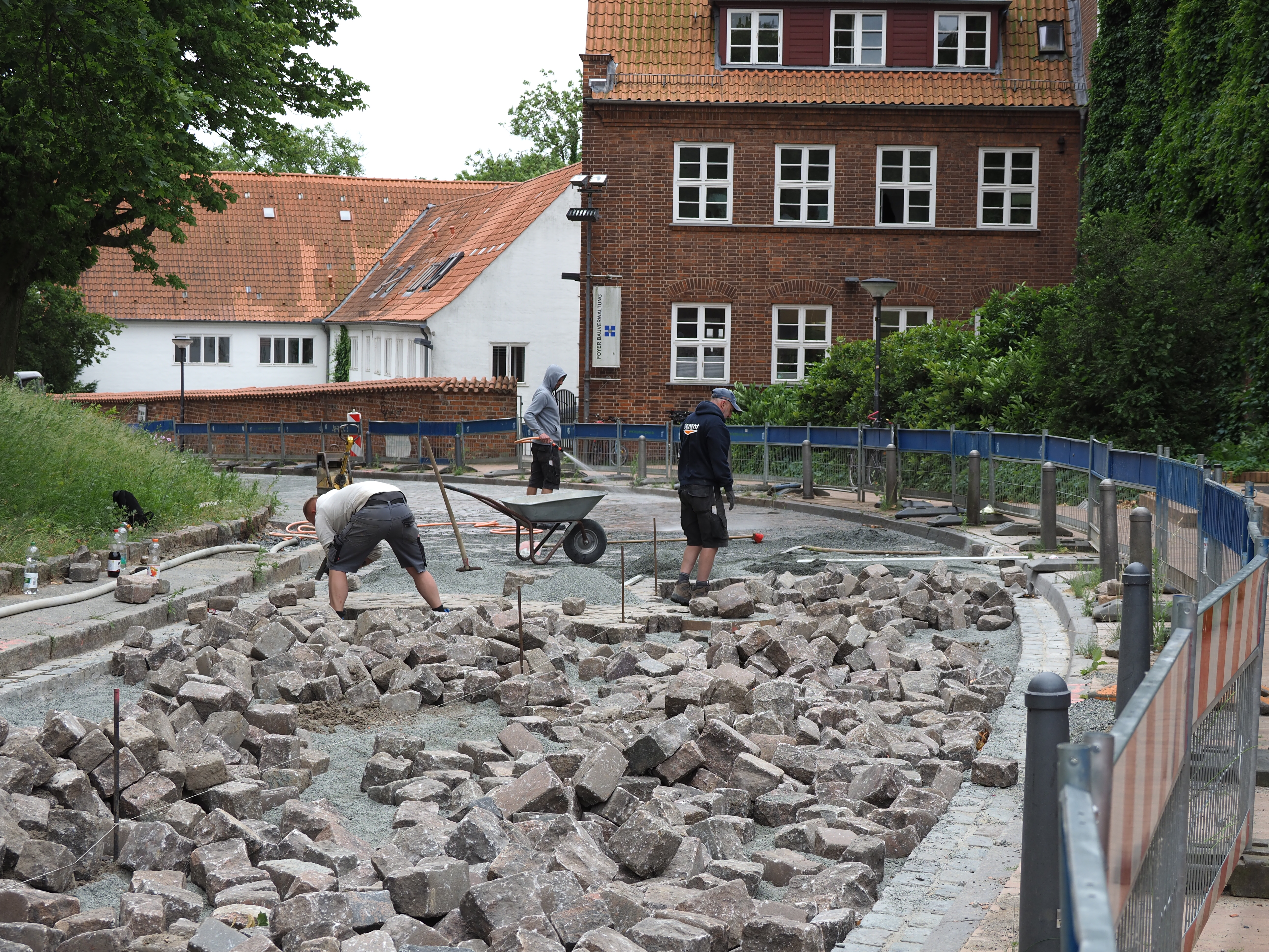 Pflasterarbeiten im Straßenbau