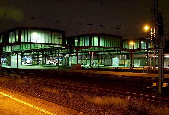 Hauptbahnhof Bahnsteige